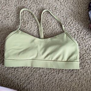 Lululemon flow y nulu bra
